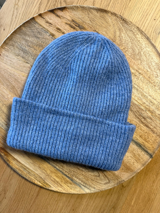 Mütze blau gerippt