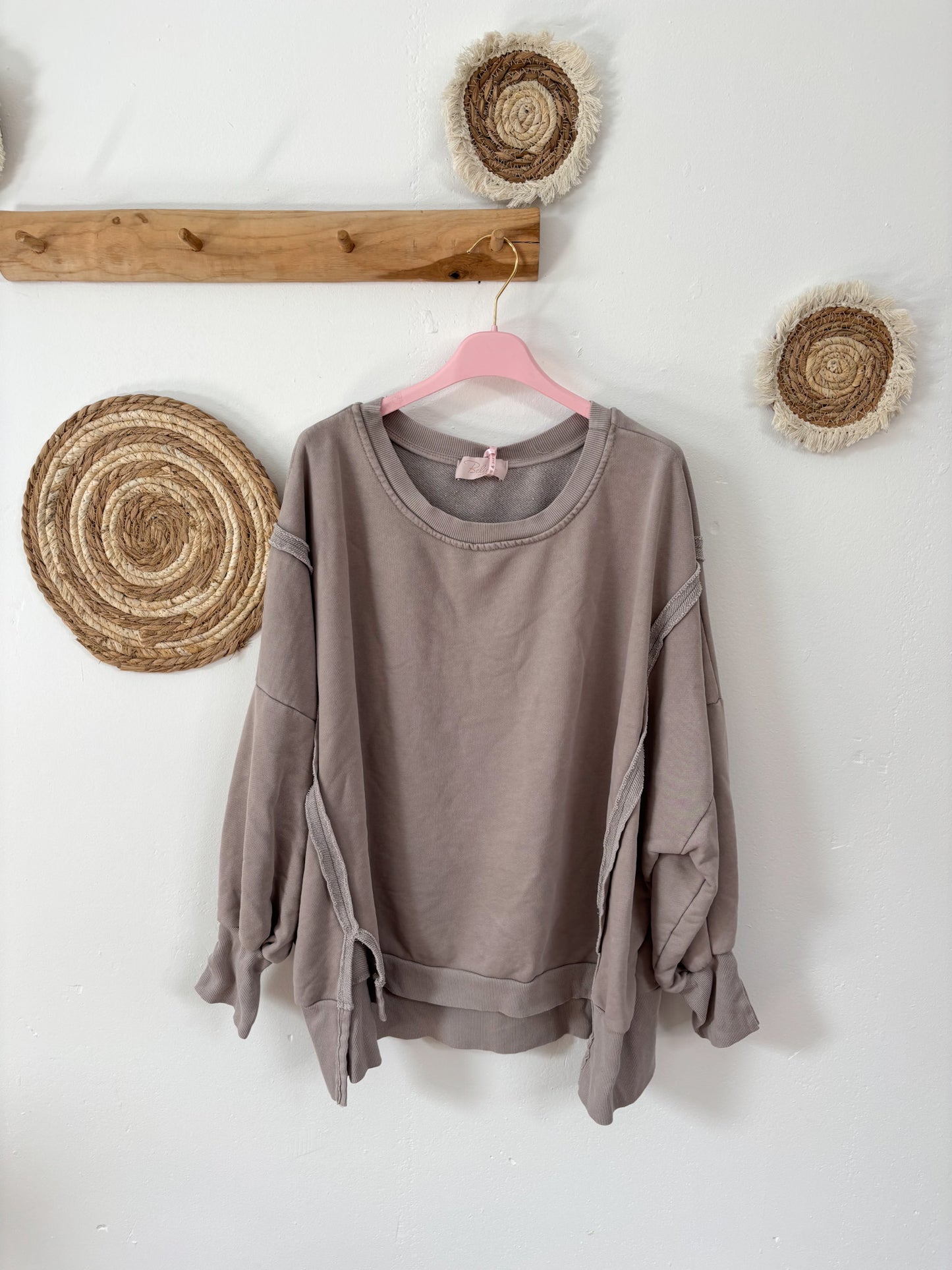 oversized Pullover taupe
